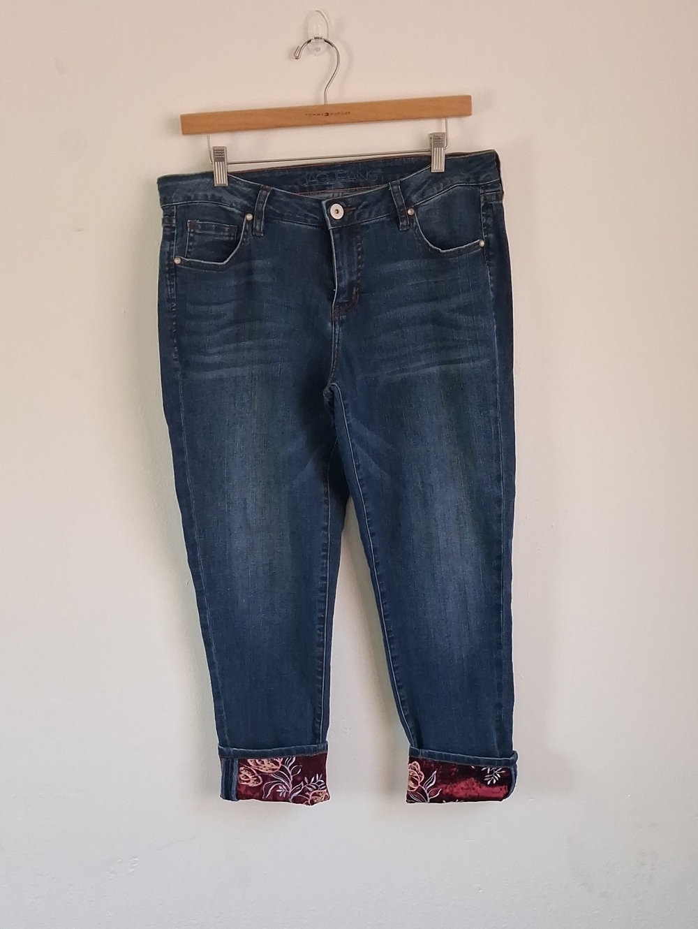 Jag Jeans Dark Blue Girlfriend Jeans with Embroidered Cuffs 10/30